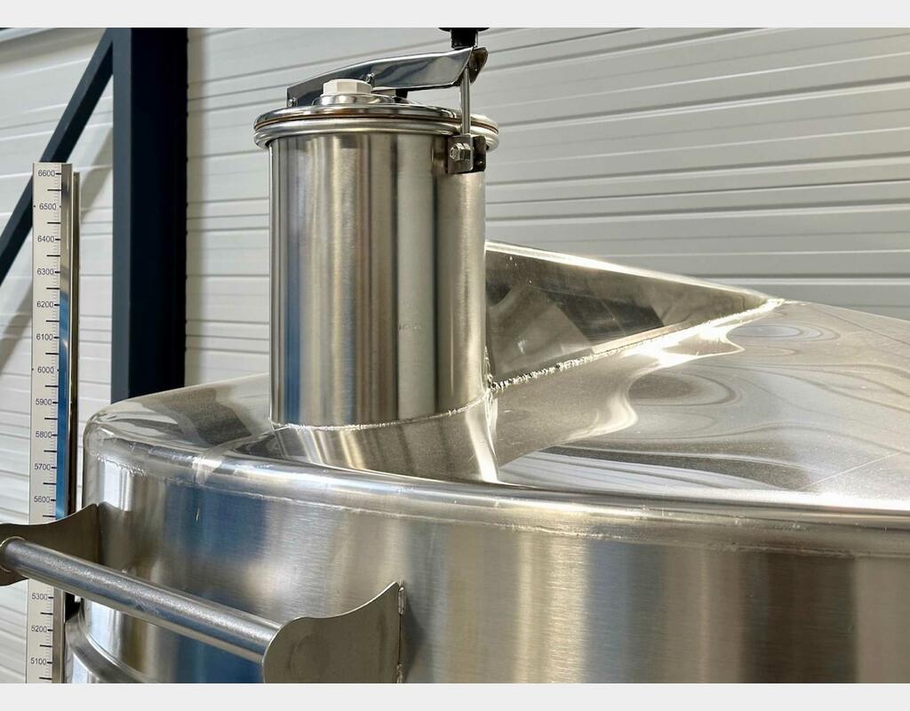 Cuve inox 316L - Circuit serpentin - Fond plat incliné - Fermée