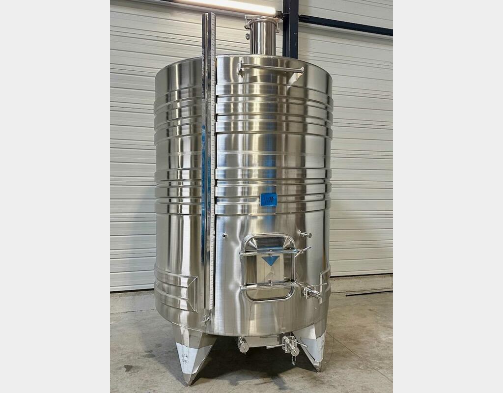 Cuve inox 316L - Circuit serpentin - Fond plat incliné - Fermée