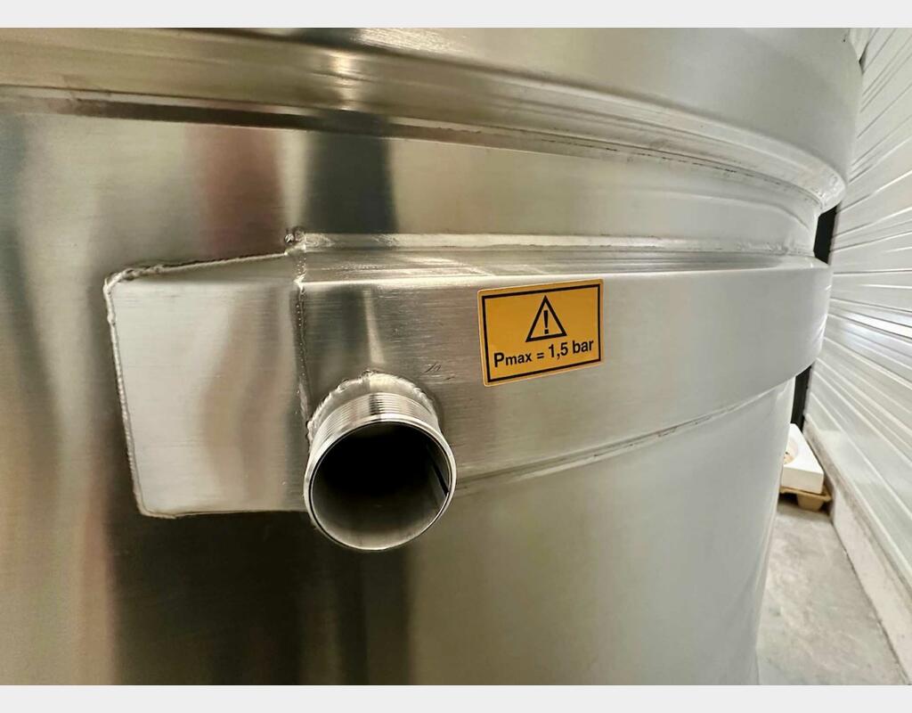 Cuve inox 316L - Circuit serpentin - Fond plat incliné - Fermée