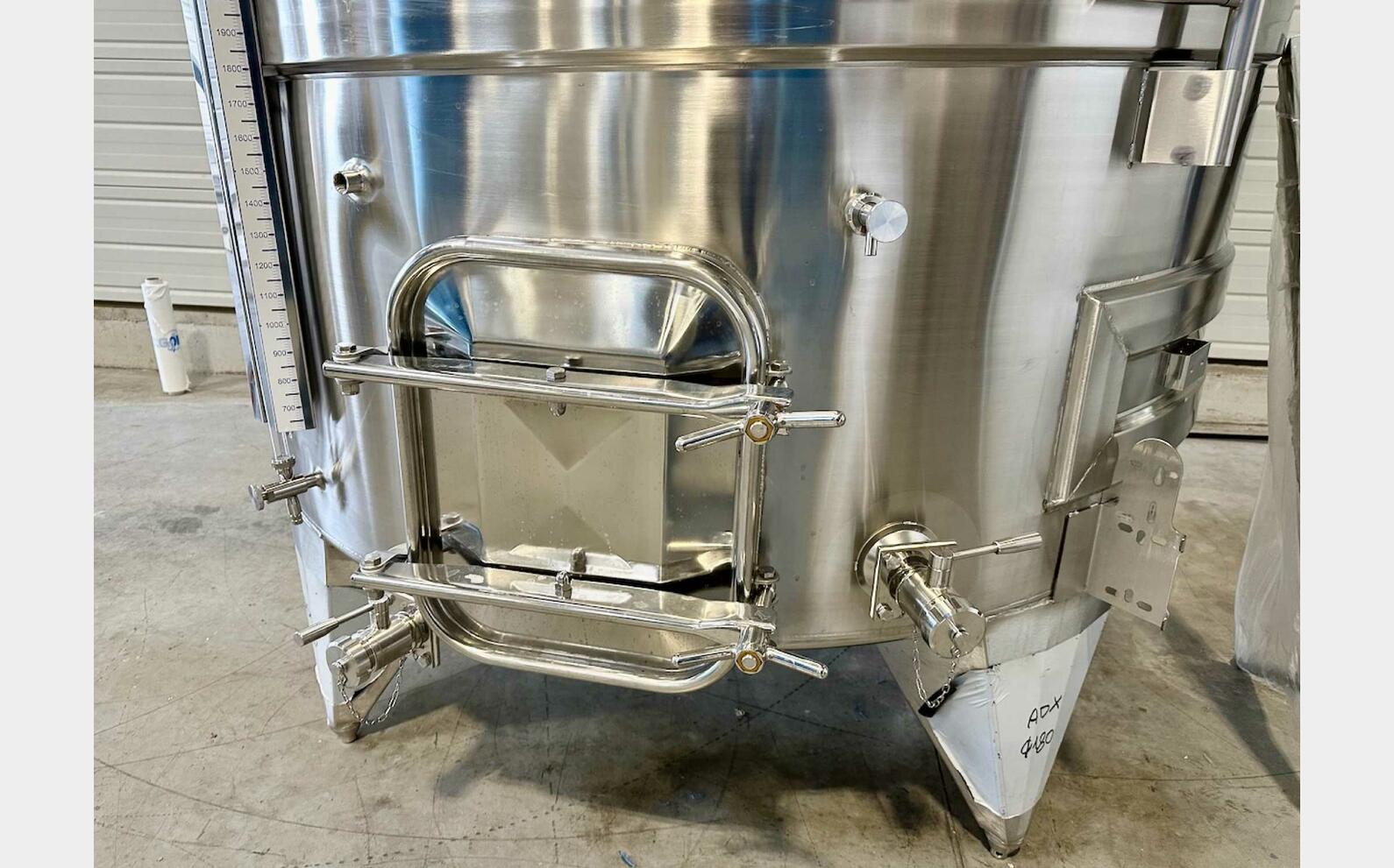 304 ss tank - Coil circuit 61.6 HL (6,164 litres) ARSILAC