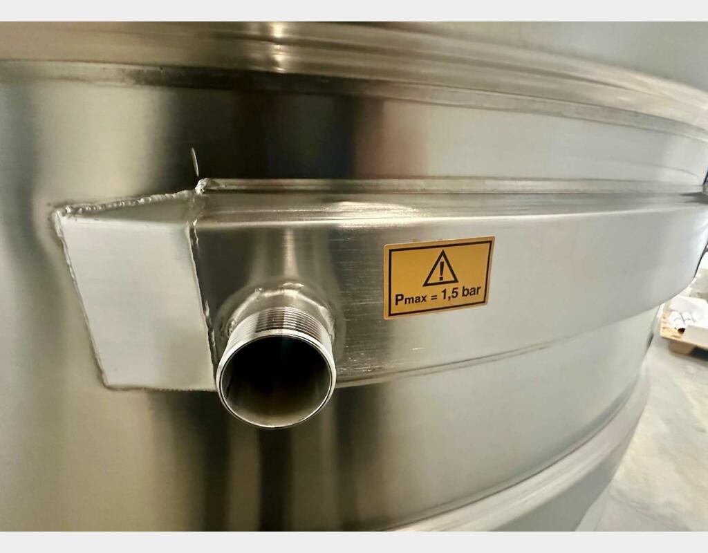 Cuve inox 304 - Circuit serpentin - Fond plat incliné - Chapeau flottant