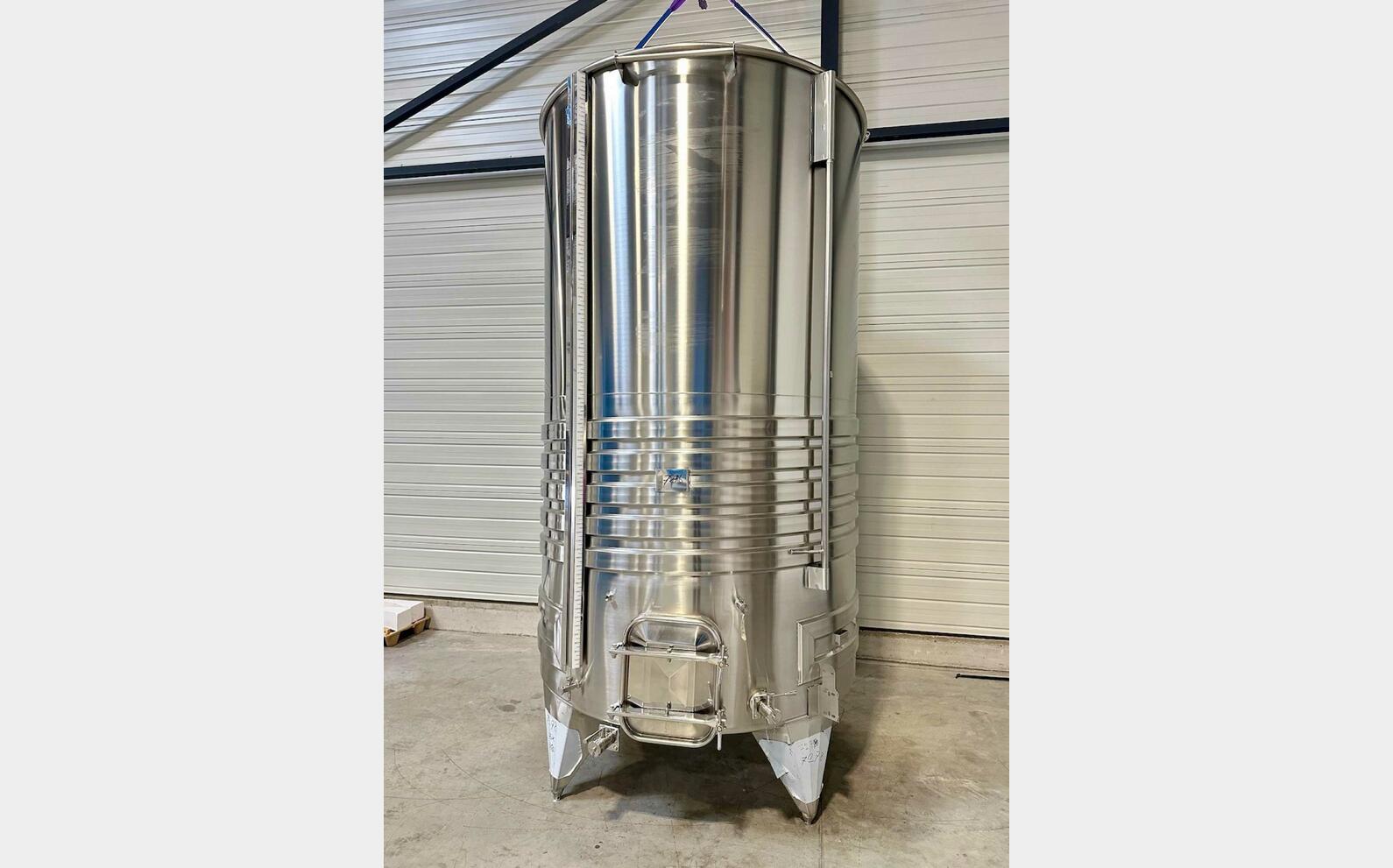 304 ss tank - Coil circuit 74.3 HL (7 436 litres) ARSILAC