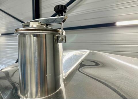Cuve inox 316L - Circuit serpentin - Fond plat incliné - Fermée
