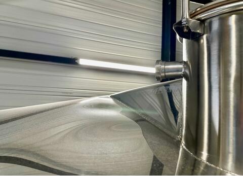 Cuve inox 316L - Circuit serpentin - Fond plat incliné - Fermée