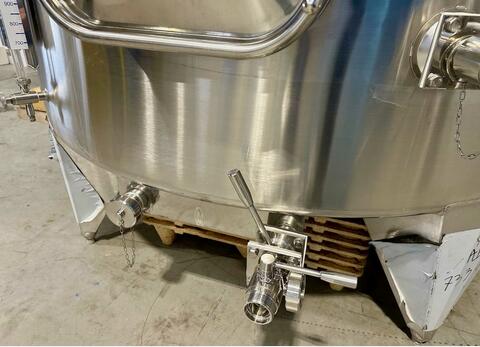 Cuve inox 316L - Circuit serpentin - Fond plat incliné - Fermée