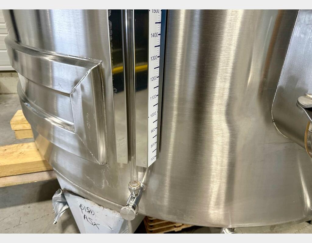 Cuve inox 316L - Circuit serpentin - Fond plat incliné - Fermée