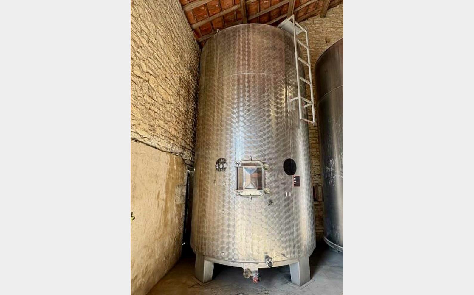 Cuve inox - Bouchonn&eacute;e 200 HL (20 000 litres)