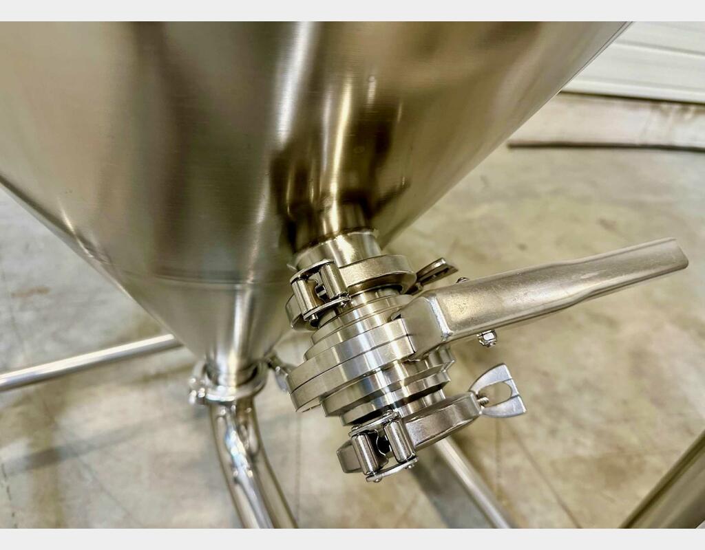 Cuve inox 304 - Cylindro-conique - Fermenteur - Fermée - Sur pieds