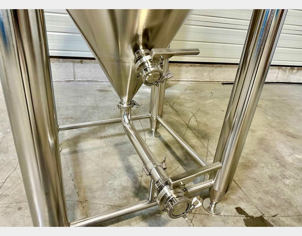 Cuve inox 304 - Cylindro-conique - Fermenteur - Fermée - Sur pieds