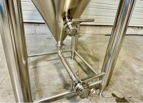 Cuve inox 304 - Cylindro-conique - Fermenteur - Fermée - Sur pieds