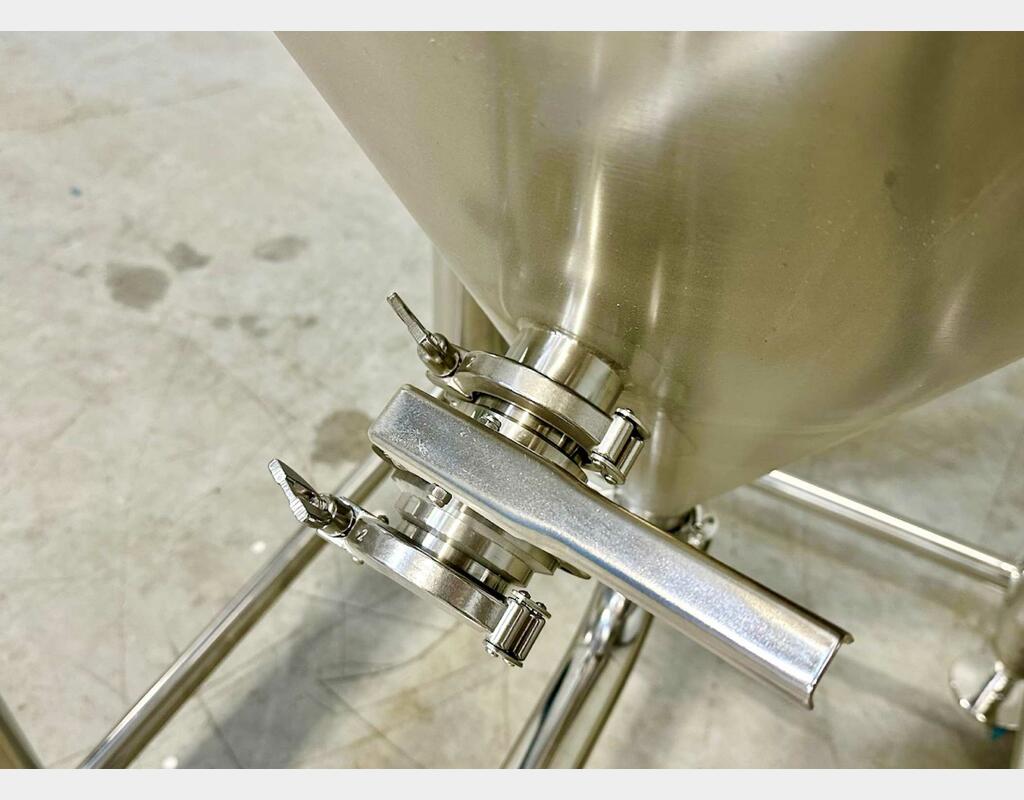 Cuve inox 304 - Cylindro-conique - Fermenteur - Fermée - Sur pieds
