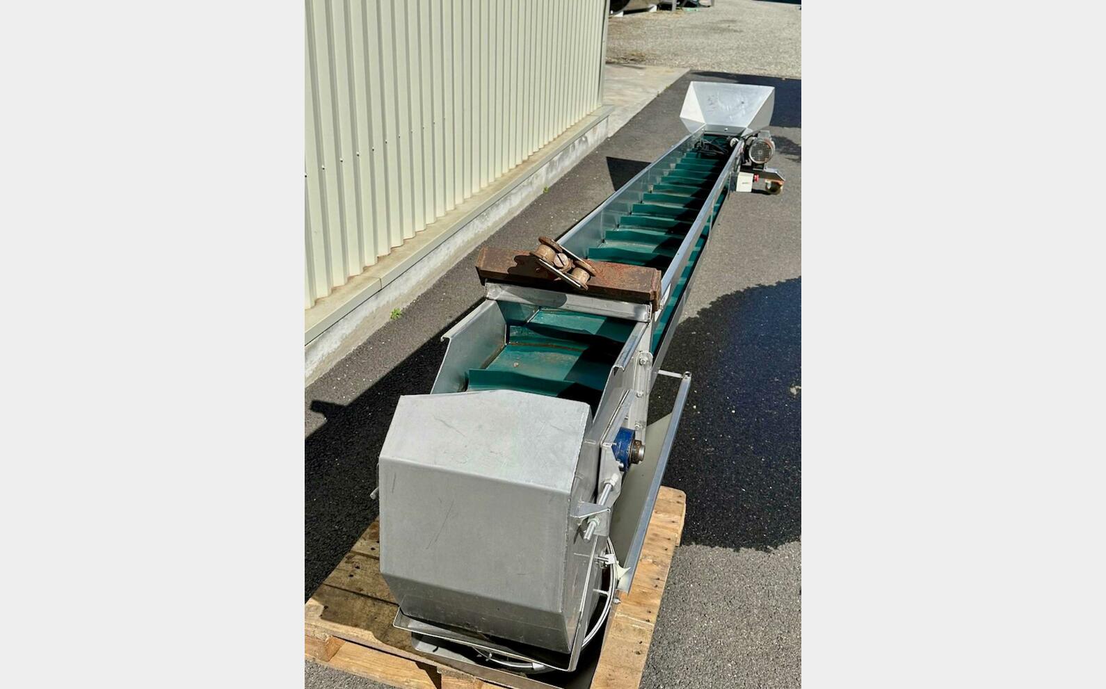 Cleated carpet VAUCHER BEGUET