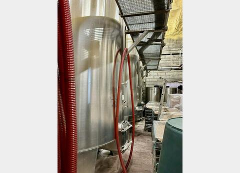 Closed stainless steel tank - Temperature-controlled - Vertical cylindrical on feet