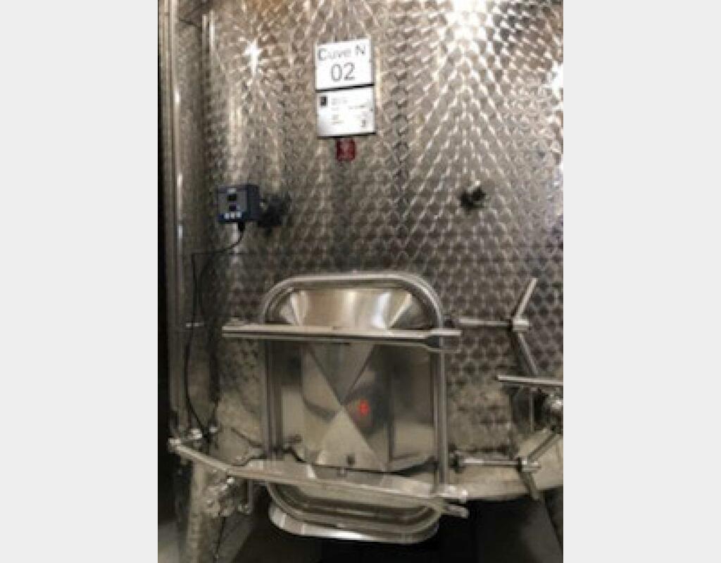 Stainless steel tank - Honeycomb circuit - Flat sloping bottom