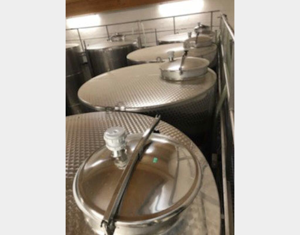 Stainless steel tank - Honeycomb circuit - Flat sloping bottom