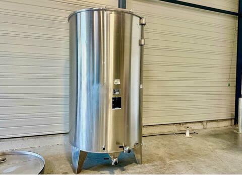 Stainless steel tank with floating cap - Storage