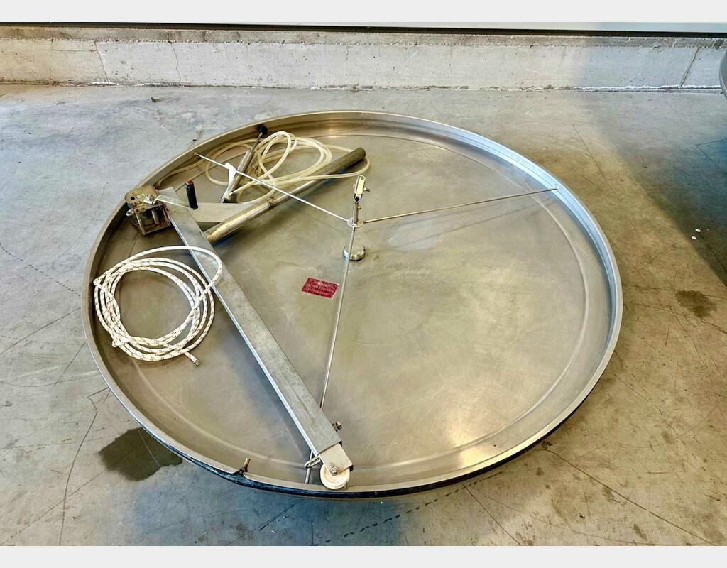 Stainless steel tank with floating cap - Storage