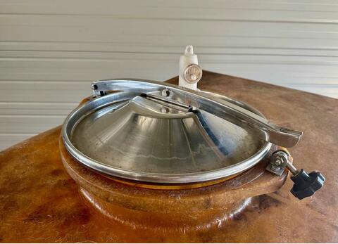 Fibreglass tank - Floating lid - Rectangular with legs