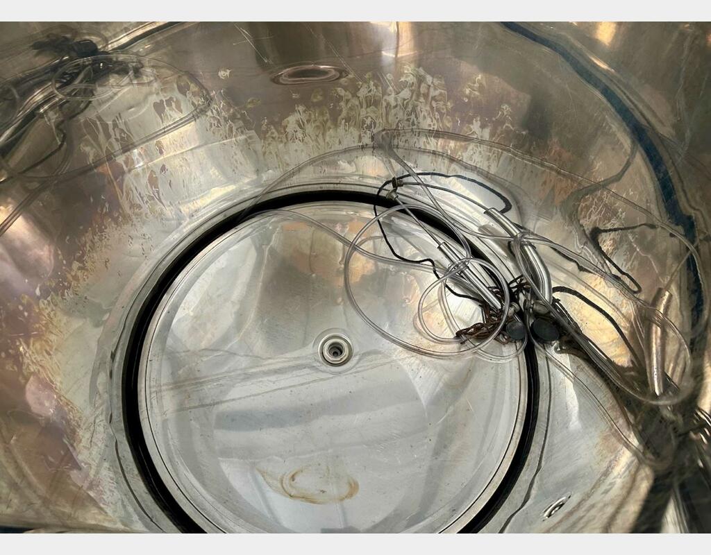 Cuve inox - Chapeau flottant - Fond plat