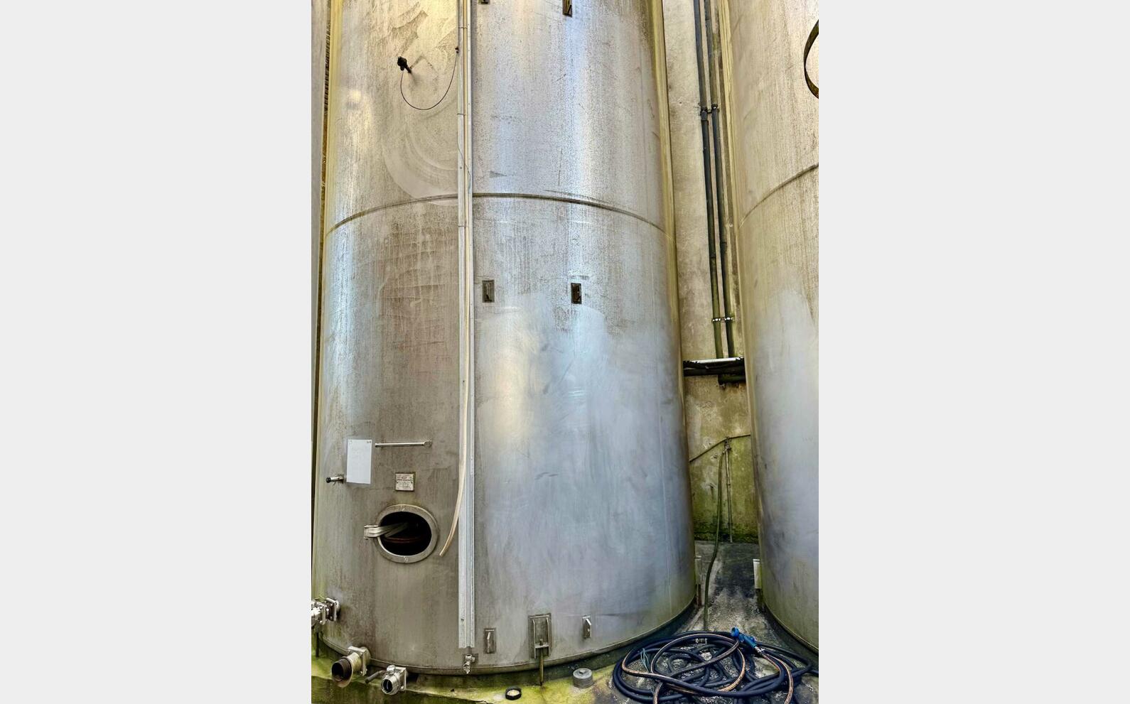 Ss tank - Flat bottom 800 HL (80,000 litres)