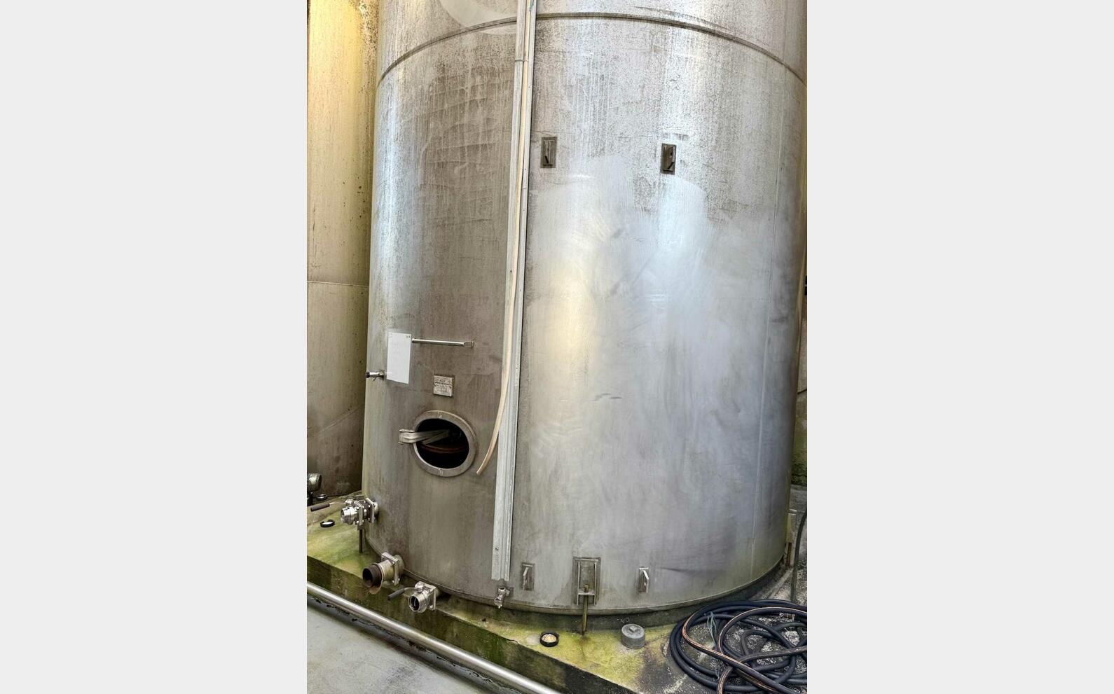 Ss tank - Flat bottom 800 HL (80,000 litres)