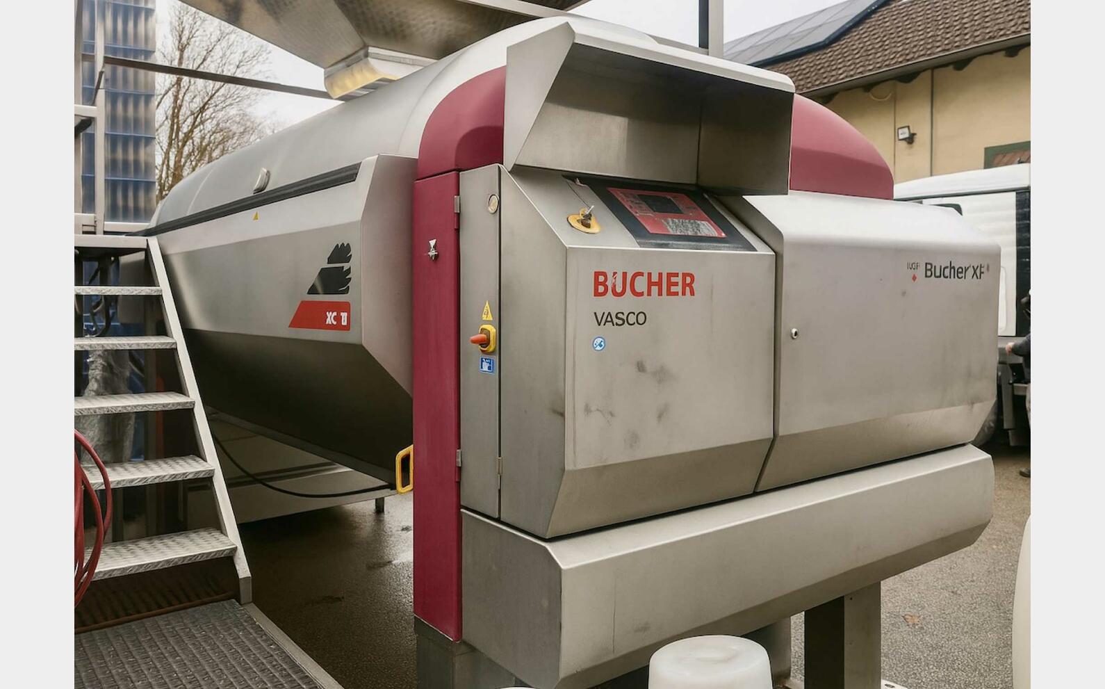 Press - XPC 80 with compressor 80 HL (8,000 litres) BUCHER