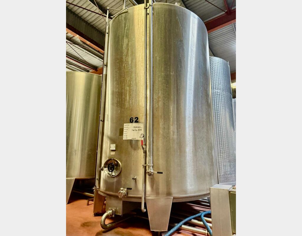 Stainless steel tank - Conical bottom on legs