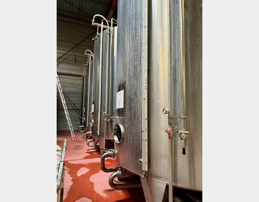 Cuve inox - Fond conique sur pieds