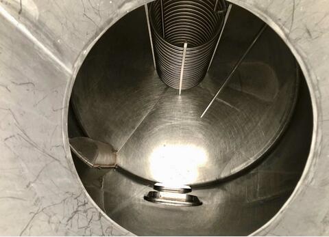 Stainless steel tank - Conical bottom on legs