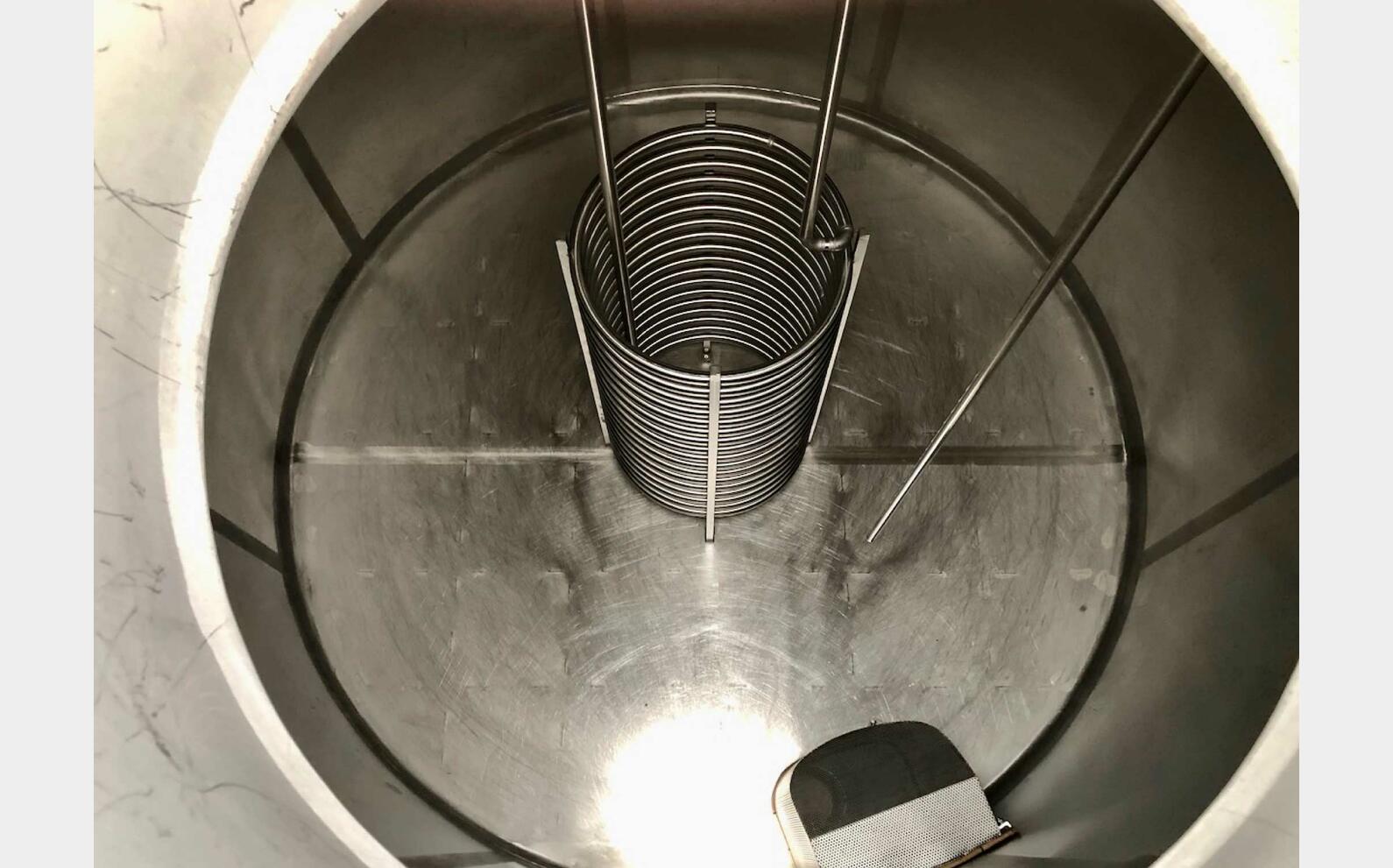Ss tank - Conical bottom 251 HL (25,100 litres)