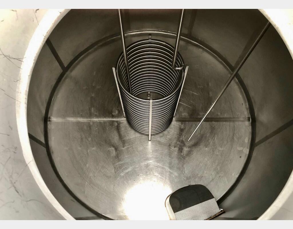 Cuve inox - Fond conique sur pieds