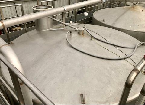 Stainless steel tank - Conical bottom on legs