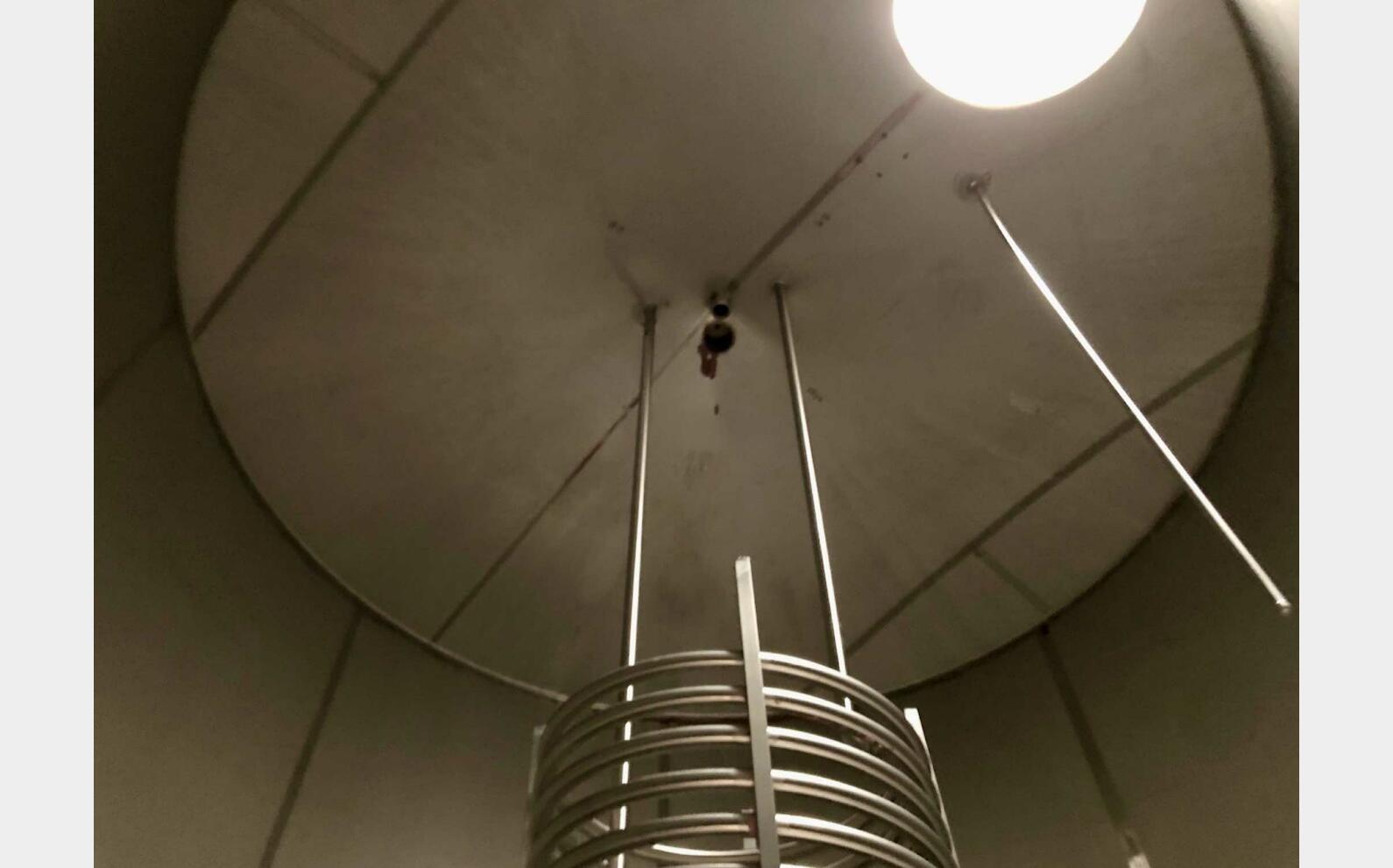 Cuve inox thermor&eacute;gul&eacute;e sur pieds 247 HL (24 700 litres) PIERRE GUERIN