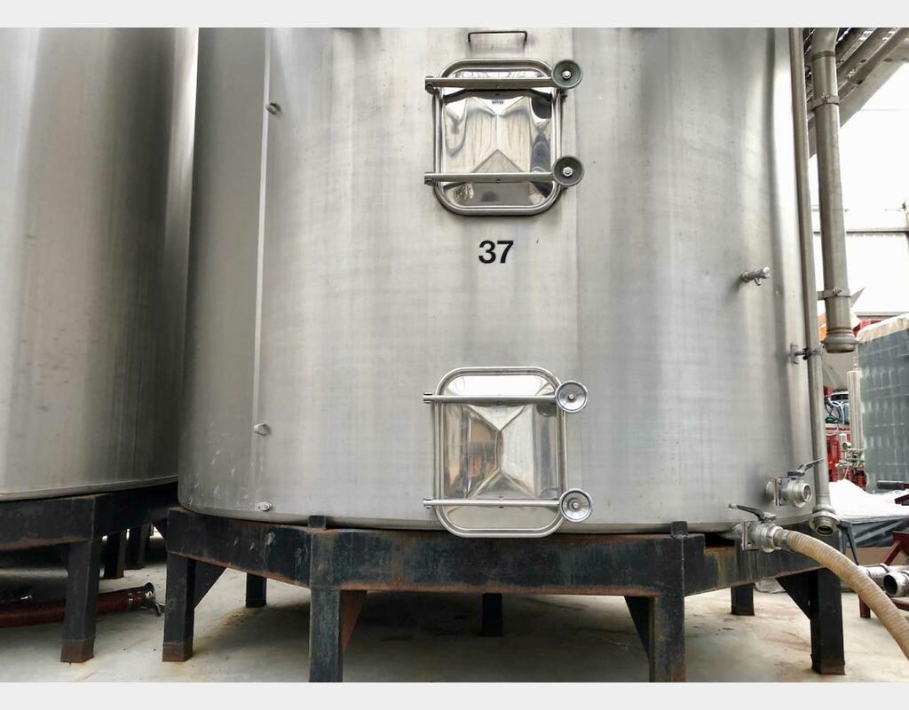 Cuve inox - Fond conique sur pieds