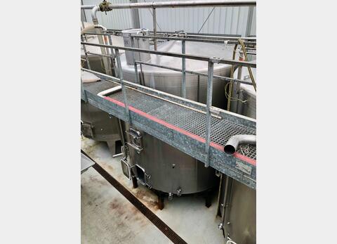 Stainless steel tank - Conical bottom on legs