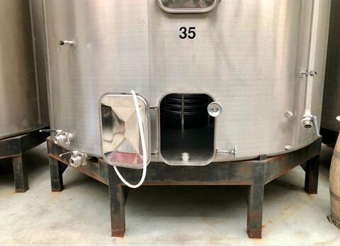 Stainless steel tank - Conical bottom on legs