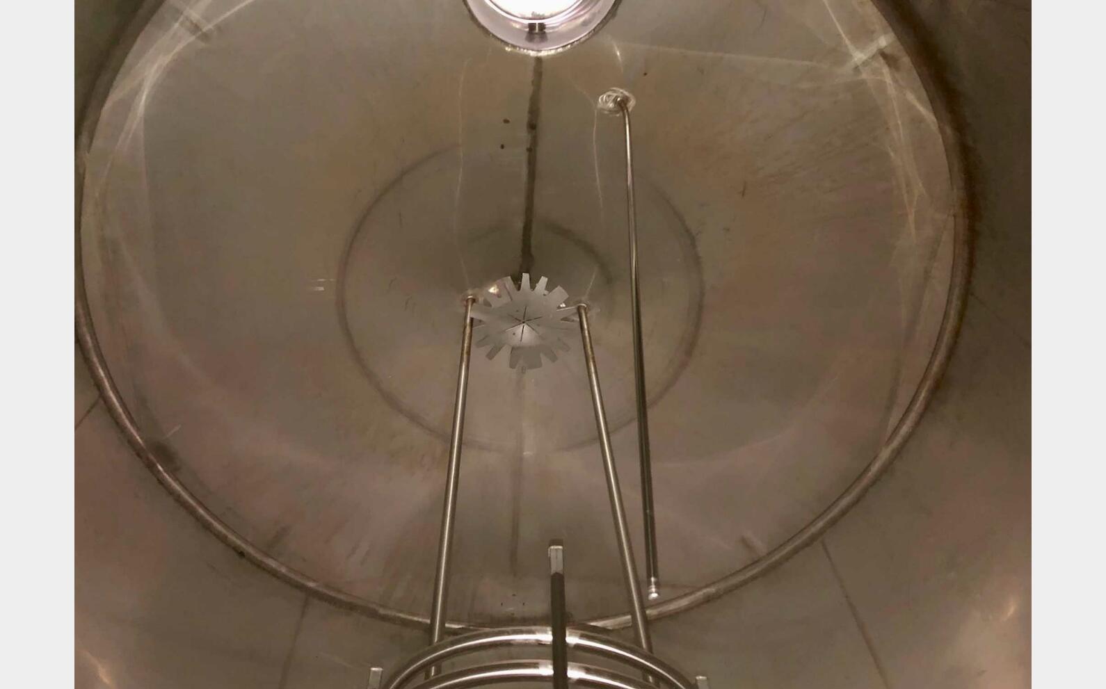 Ss tank - Conical bottom 251 HL (25,100 litres)