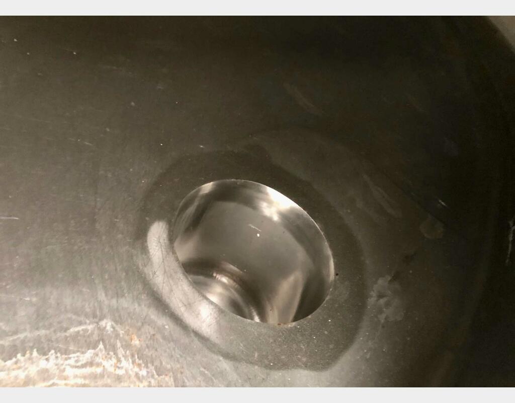 Cuve inox - Fond conique sur pieds