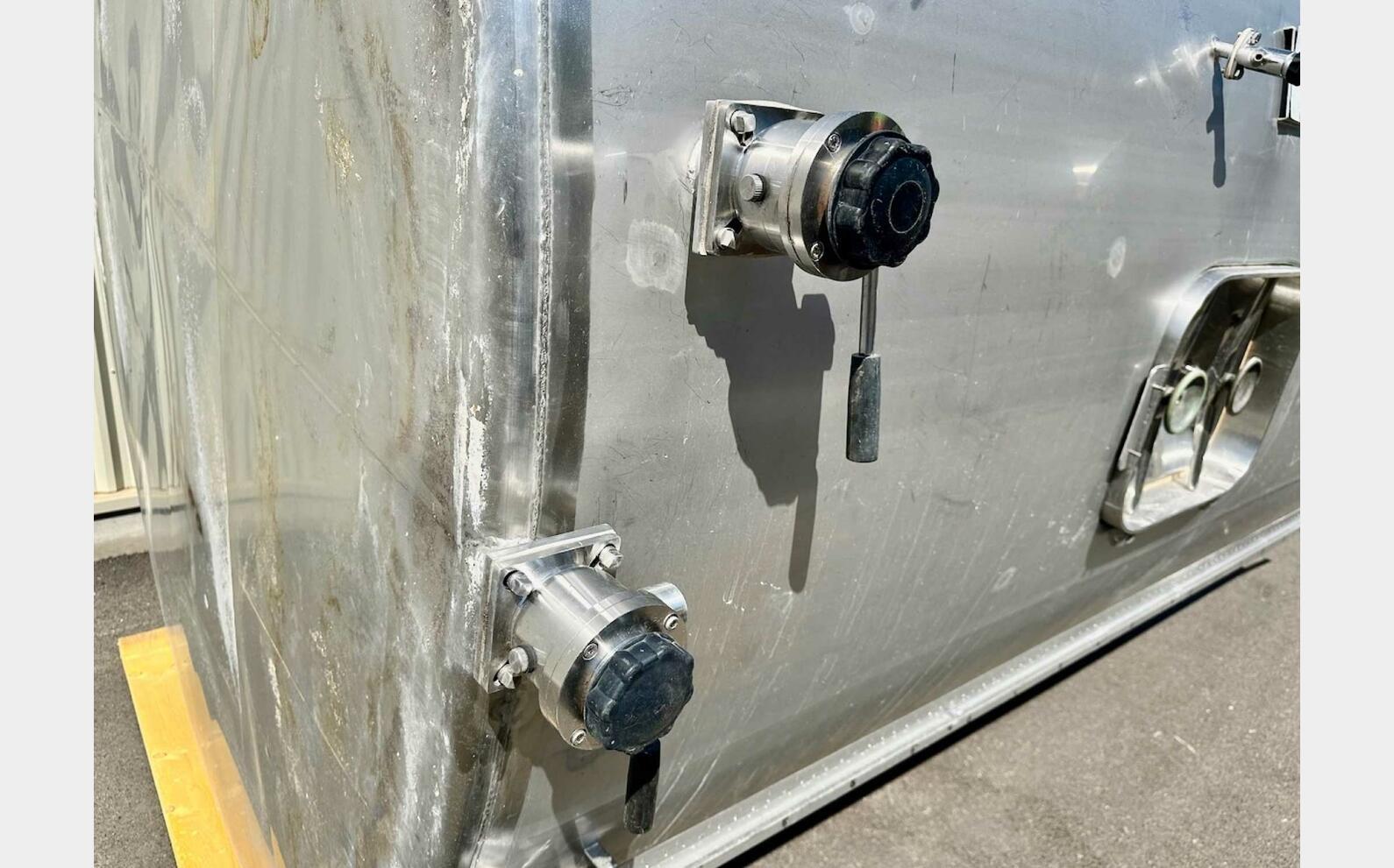 304 ss tank - Flat bottom 220 HL (22,200 litres) ETA