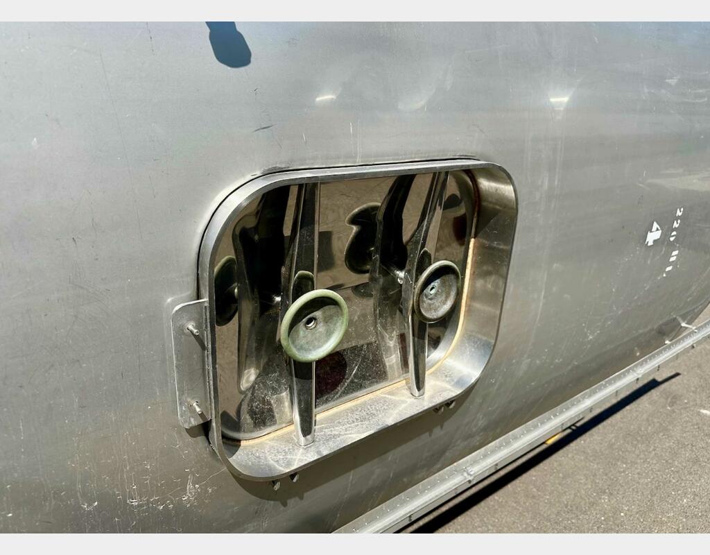 Cuve inox - Fermée - Thermorégulée - Fond plat