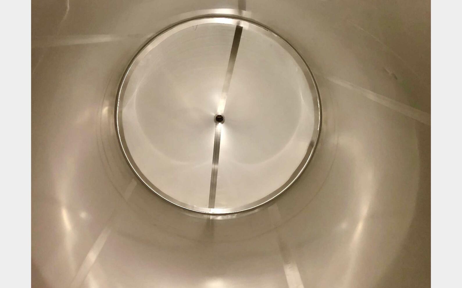 316L ss tank - Flat bottom on feet 60 HL (6 000 litres) PIERRE GUERIN