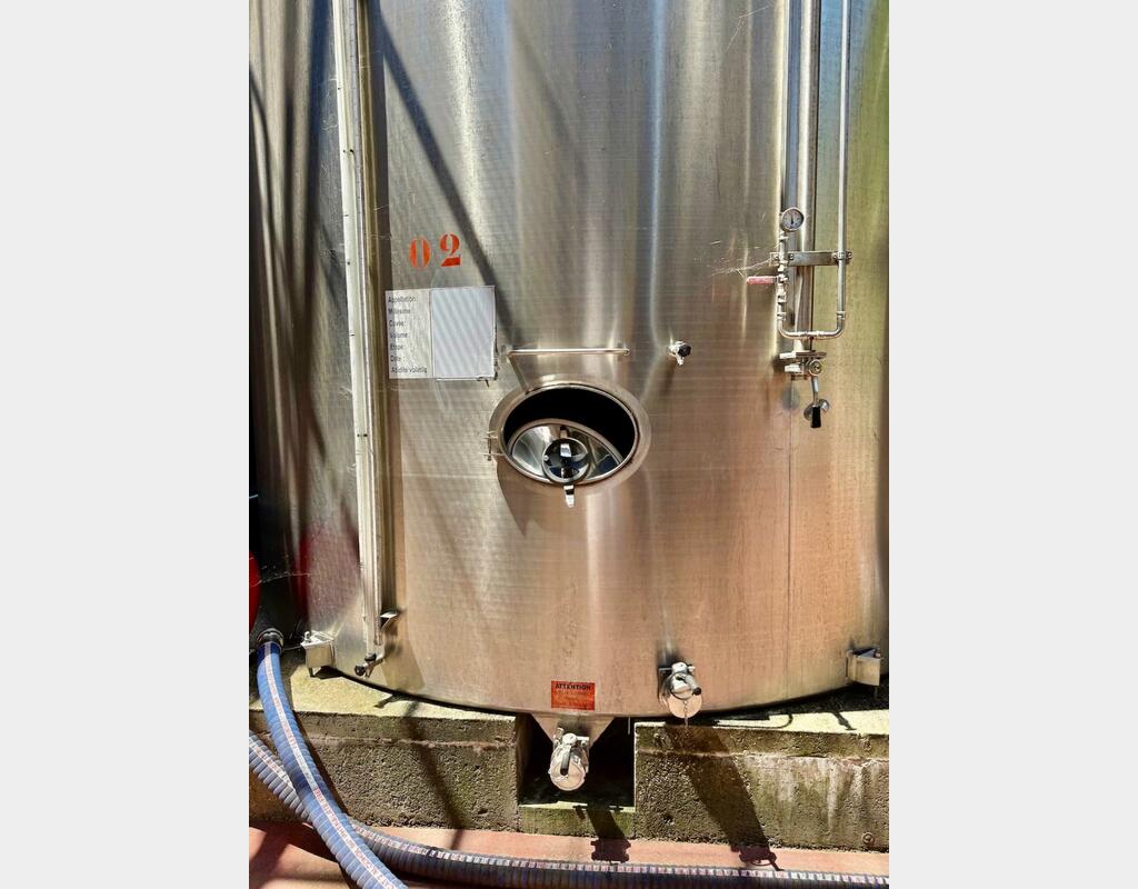 Stainless steel tank - Flat bottom