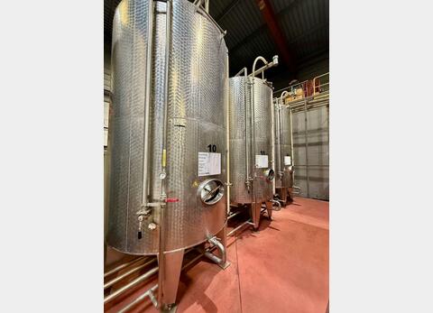 Cuve inox - Finition extérieur bouchonné - Fond plat sur pieds