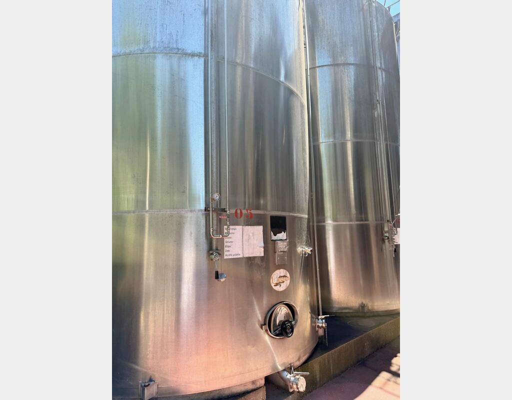 Stainless steel tank - Flat bottom
