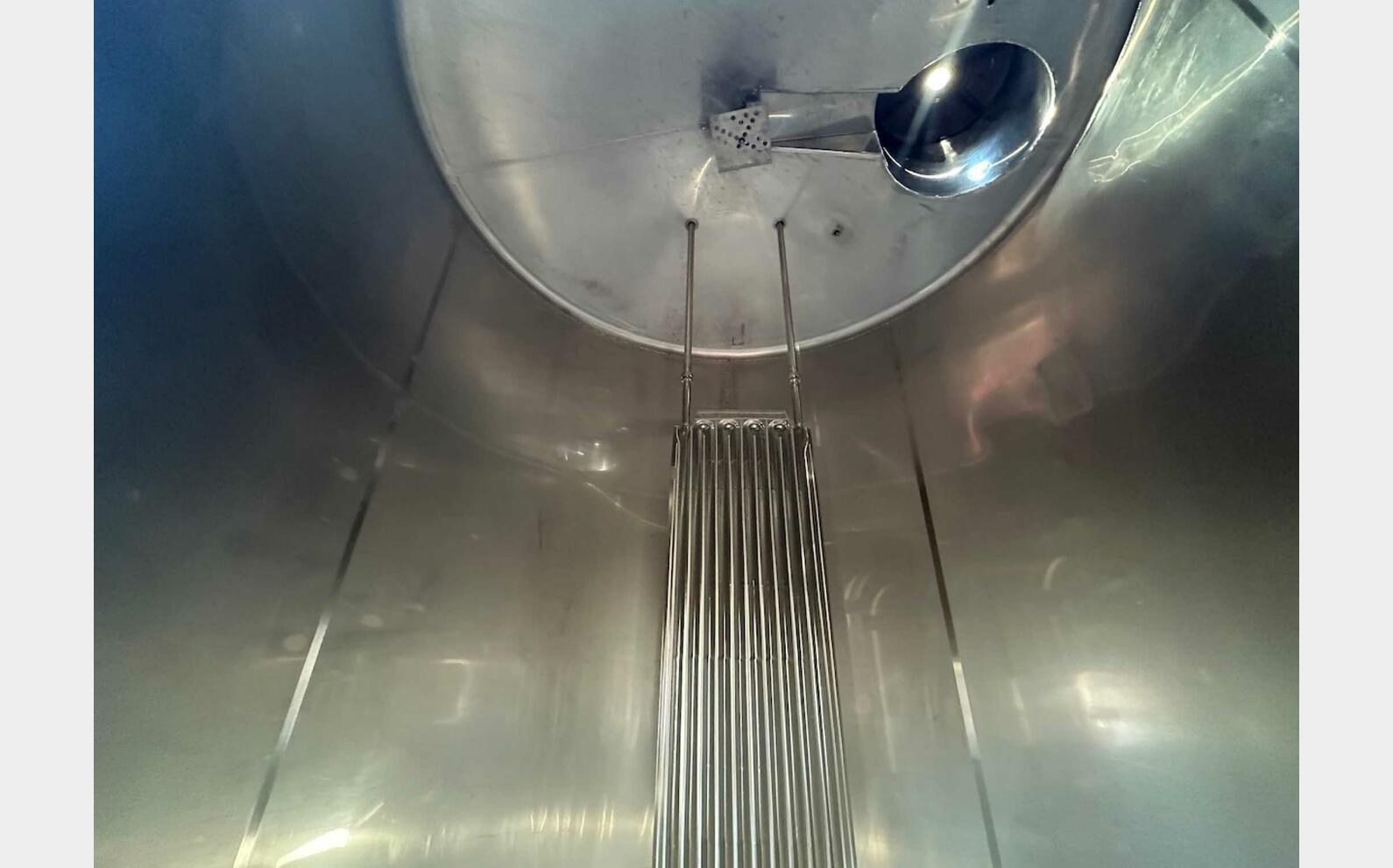 Cuve inox ferm&eacute;e - Thermor&eacute;gul&eacute;e 117 HL (11 700 litres)