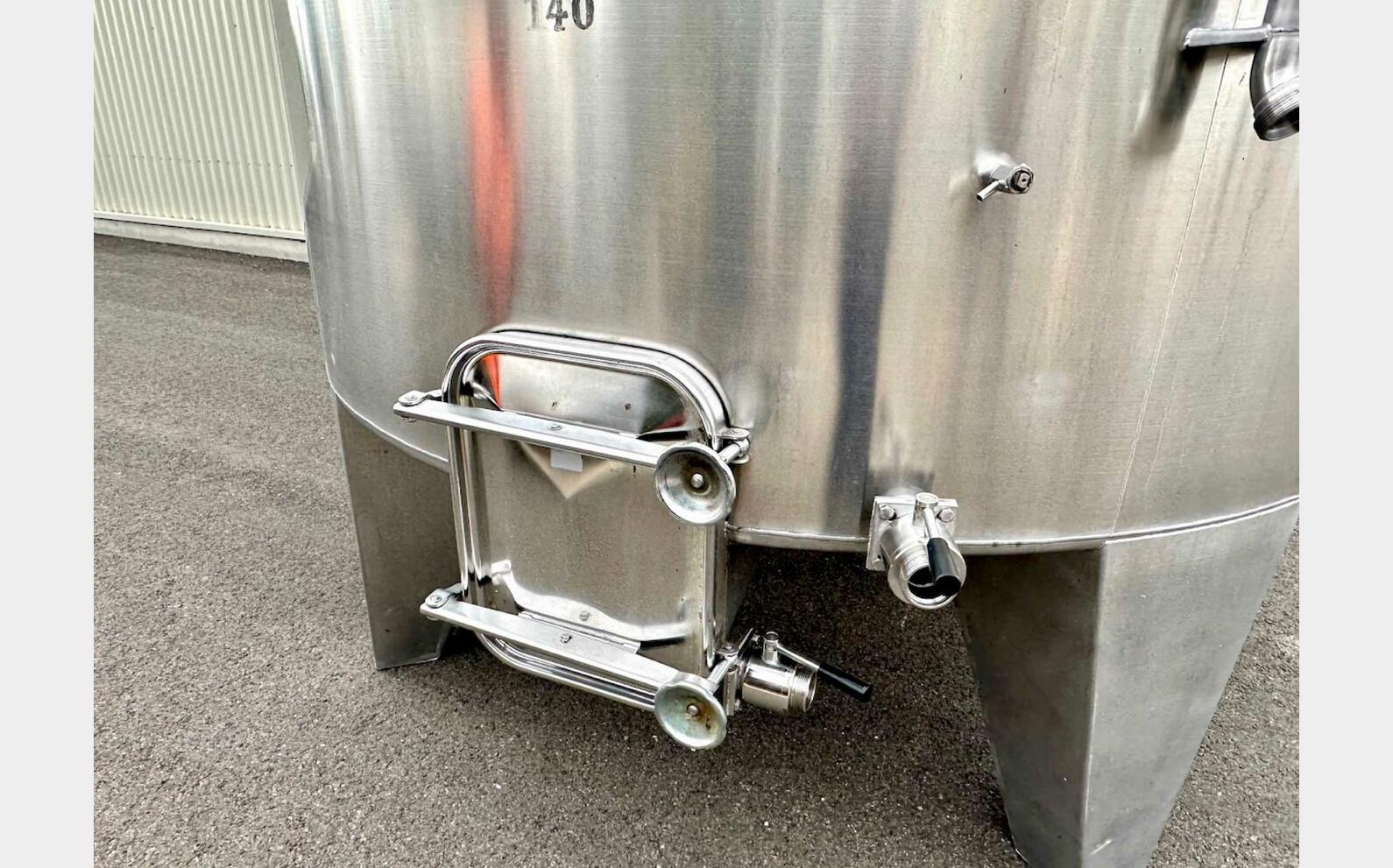 Cuve inox - Thermor&eacute;gul&eacute;e 140 HL (14 000 litres) STAI
