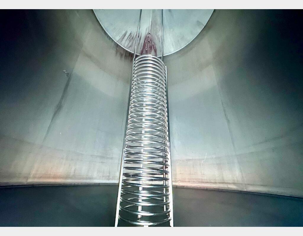 Cuve inox fermée - Thermorégulée - Cylindrique verticale sur pieds