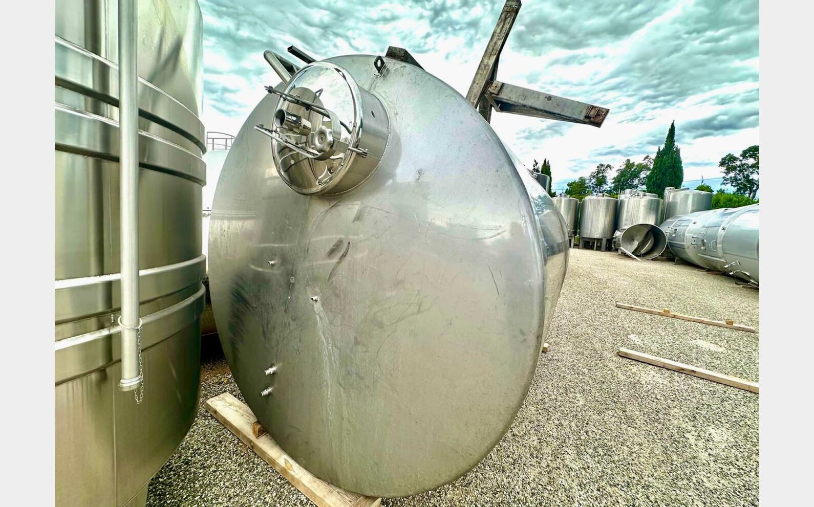 Ss tank - Temperature-controlled 140 HL (14,000 litres) STAI