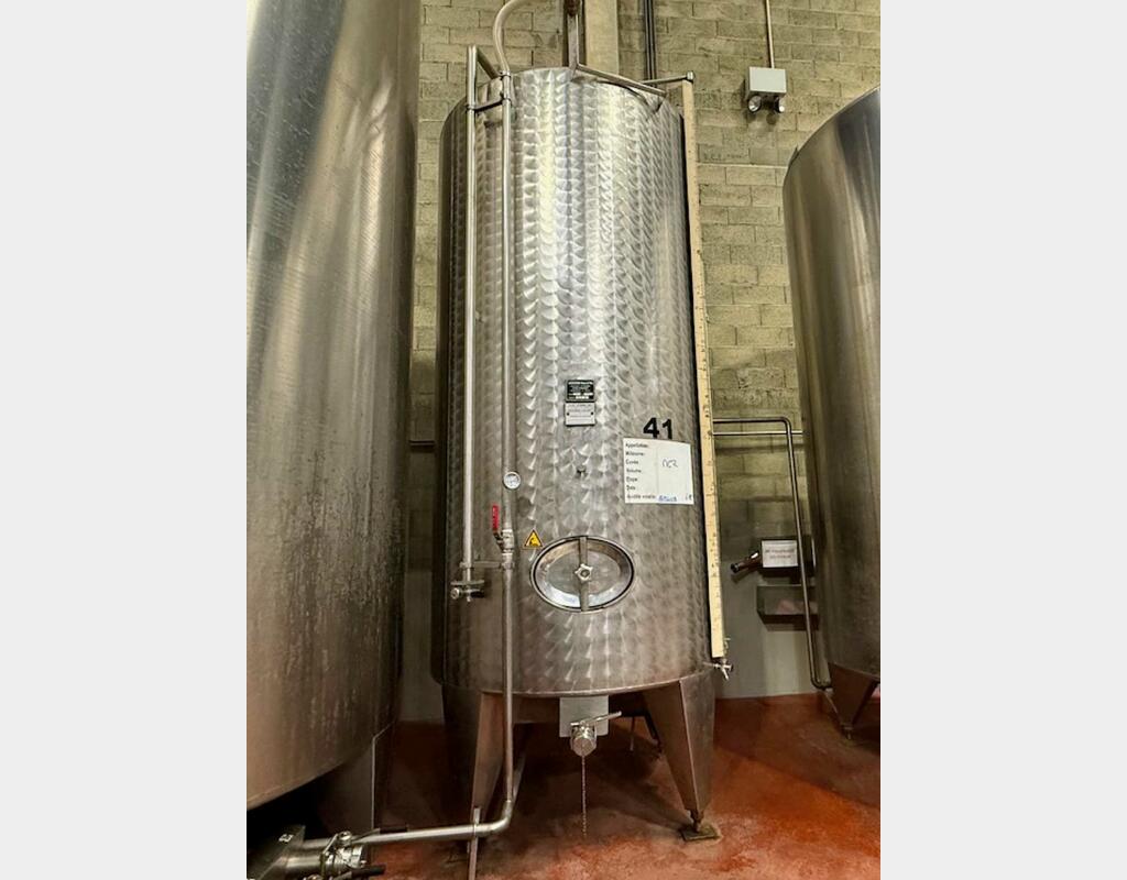 Stainless steel tank - Flat bottom - On legs