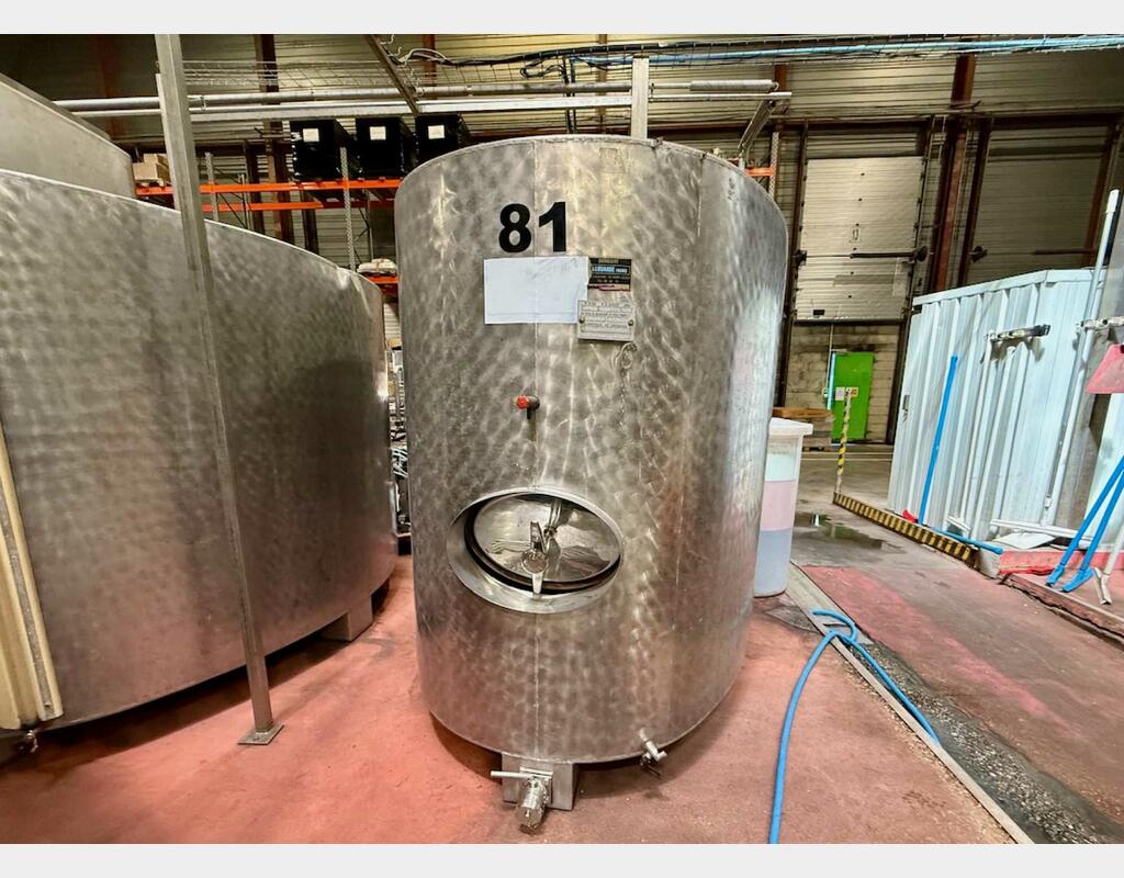 Oval stainless steel tank - Corked - Flat bottom with bunghole